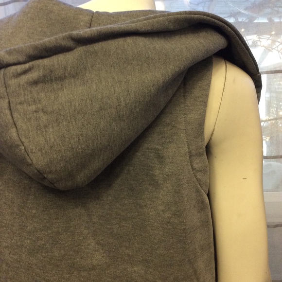 NWOT Zaful grey button down hooded vest - Picture 5 of 8